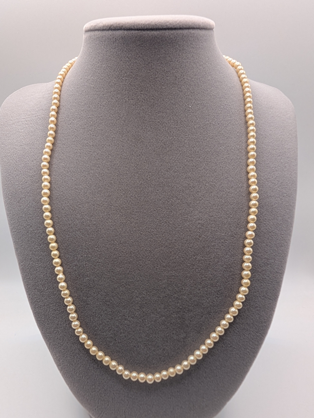 Vintage Faux Pearl Necklace Single Strand Cream Pearls Gold Tone Box Clasp